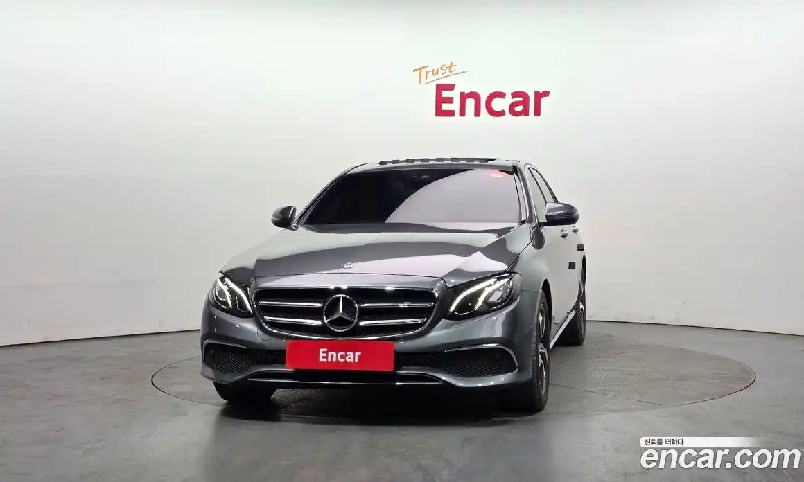 Mercedes-Benz E-Class 2020 2.0 Автомат в Москве № 542370, фото 3