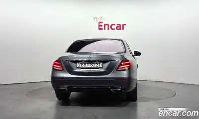Mercedes-Benz E-Class 2020 2.0 Автомат в Москве № 542370, миниатюра 4
