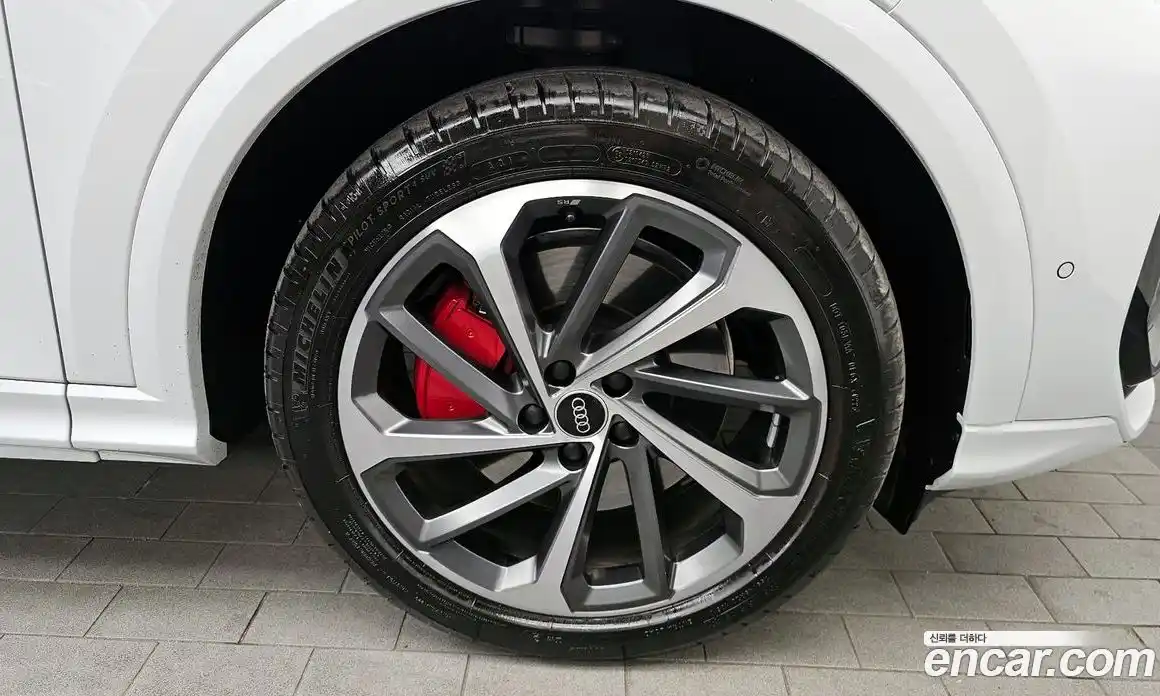 Audi Q5 2025 2.0 Автомат в Москве № 543825, фото 4