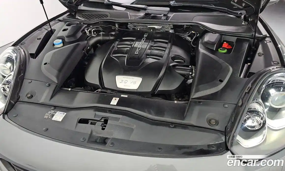 Porsche Cayenne 2016 3.0 Автомат в Москве № 545786, фото 6