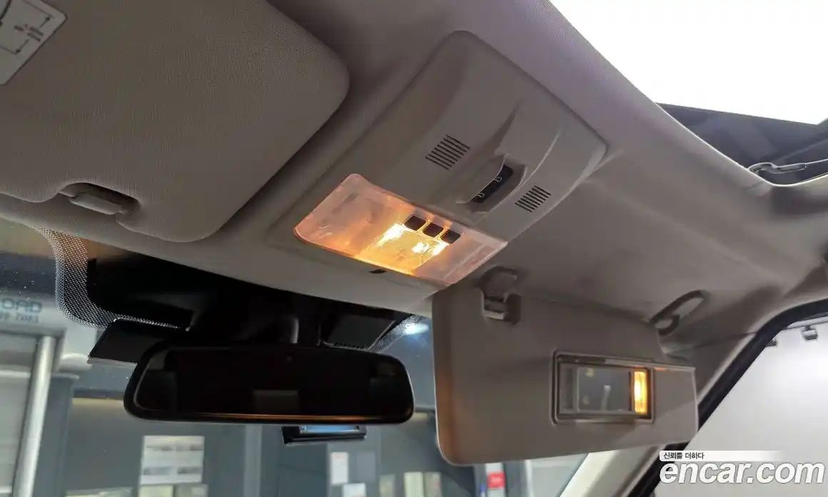 Land Rover Discovery 2015 3.0 Автомат в Москве № 546265, фото 18