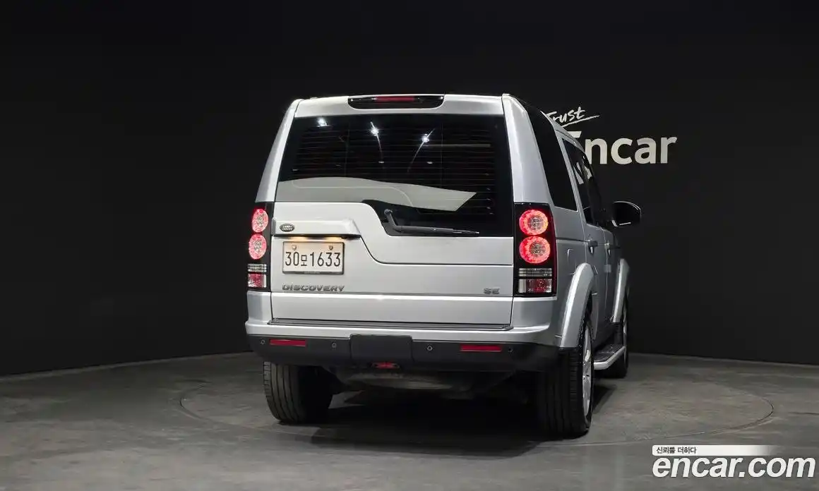 Land Rover Discovery 2015 3.0 Автомат в Москве № 546265, фото 4