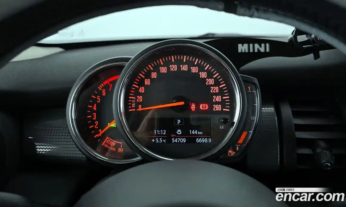 Mini Cooper 2021 1.5 Автомат в Москве № 546516, фото 8