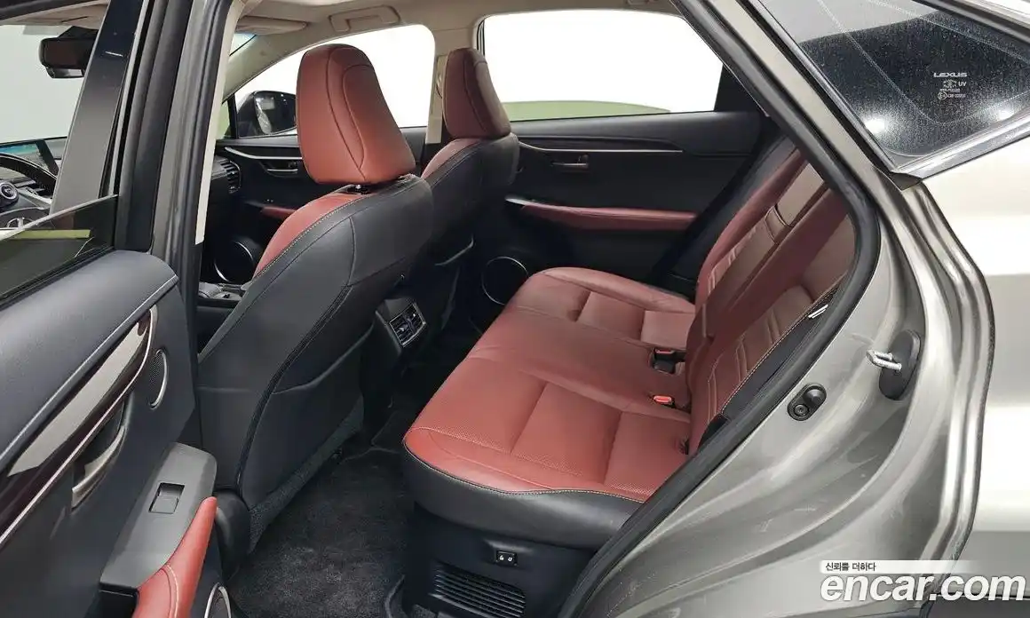 Lexus NX 2016 2.5 Автомат в Москве № 547041, фото 11