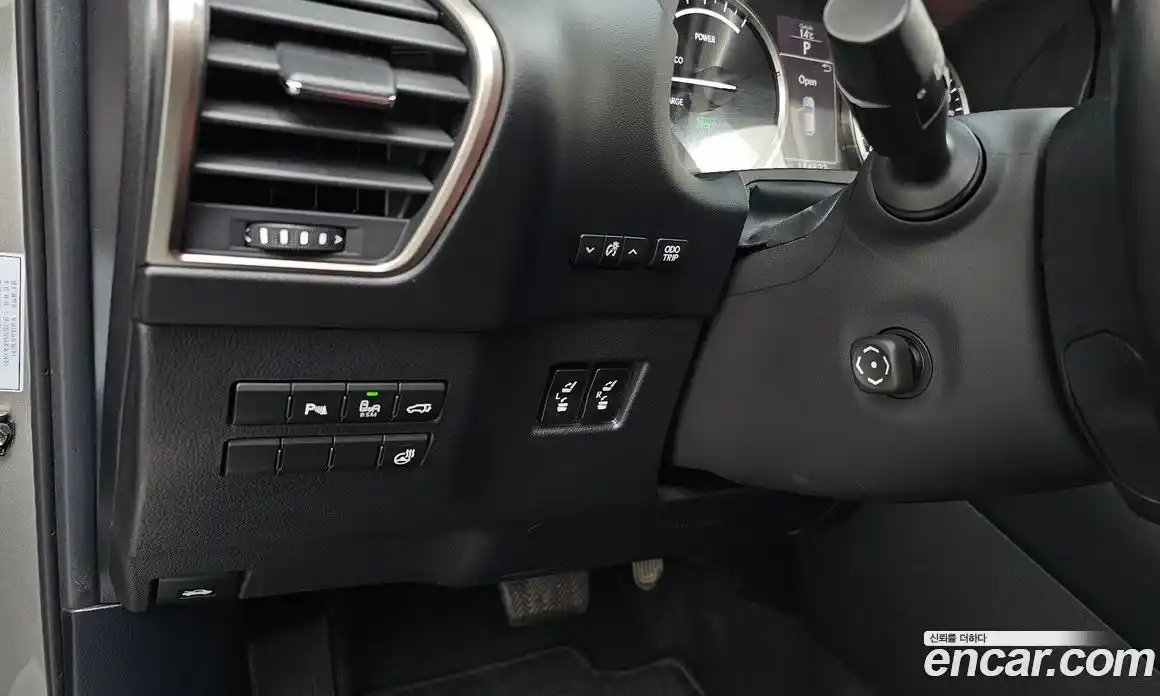 Lexus NX 2016 2.5 Автомат в Москве № 547041, фото 16