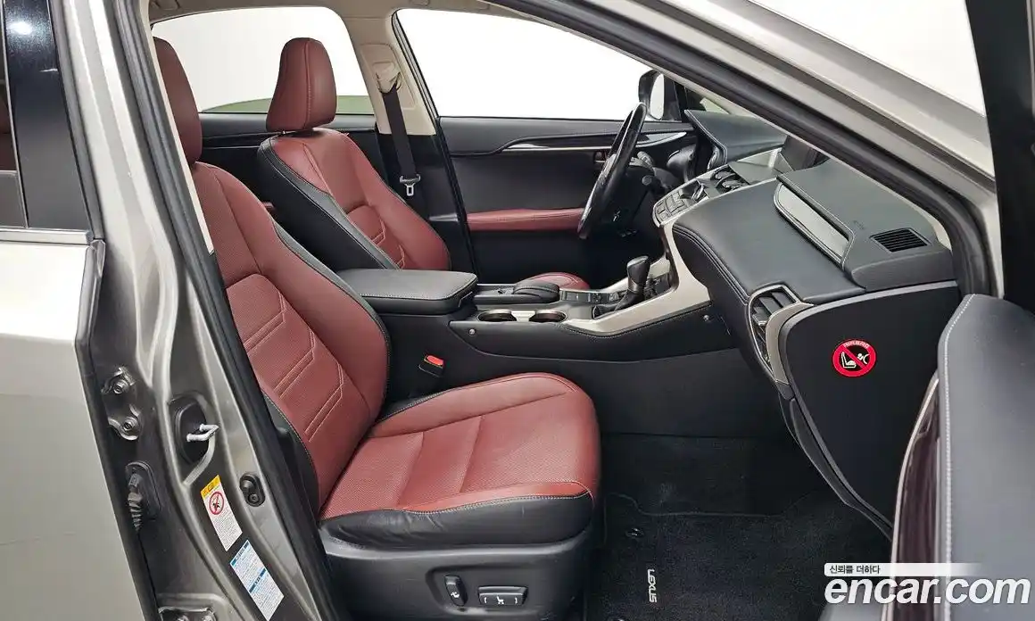 Lexus NX 2016 2.5 Автомат в Москве № 547041, фото 10