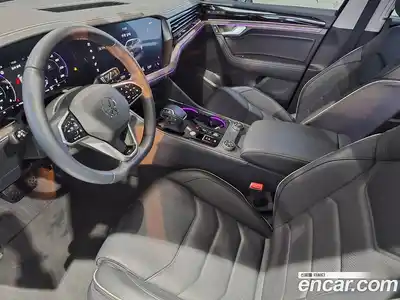 Volkswagen Touareg 2024 3.0 Автомат в Москве № 547193, миниатюра 8