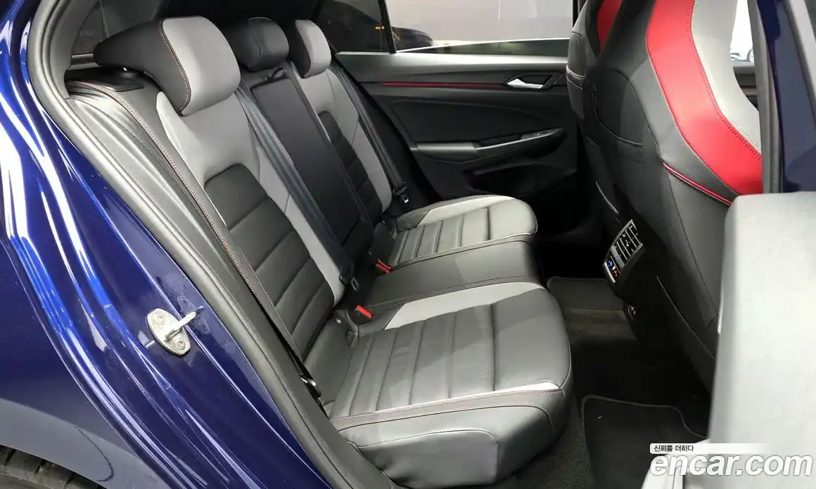 Volkswagen Golf 2024 2.0 Автомат в Москве № 547227, фото 12