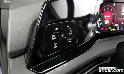 Volkswagen Golf 2024 2.0 Автомат в Москве № 547227, миниатюра 9