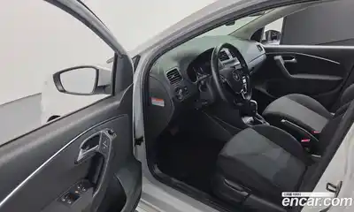 Volkswagen Polo 2015 1.4 Автомат в Москве № 547417, миниатюра 11