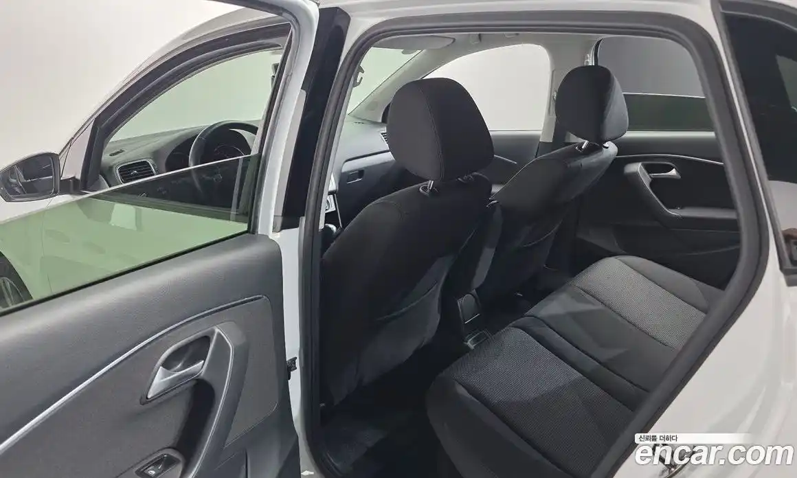 Volkswagen Polo 2015 1.4 Автомат в Москве № 547417, фото 18