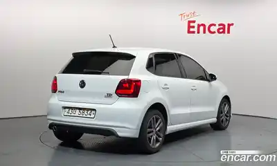 Volkswagen Polo 2015 1.4 Автомат в Москве № 547417, миниатюра 2