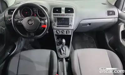 Volkswagen Polo 2015 1.4 Автомат в Москве № 547417, миниатюра 7
