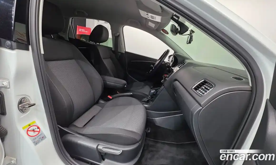 Volkswagen Polo 2015 1.4 Автомат в Москве № 547417, фото 10