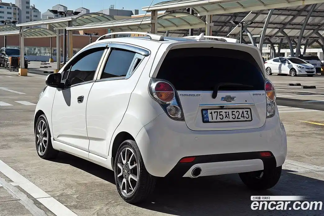 Chevrolet Spark 2012 1.0 Автомат в Москве № 81548, фото 6