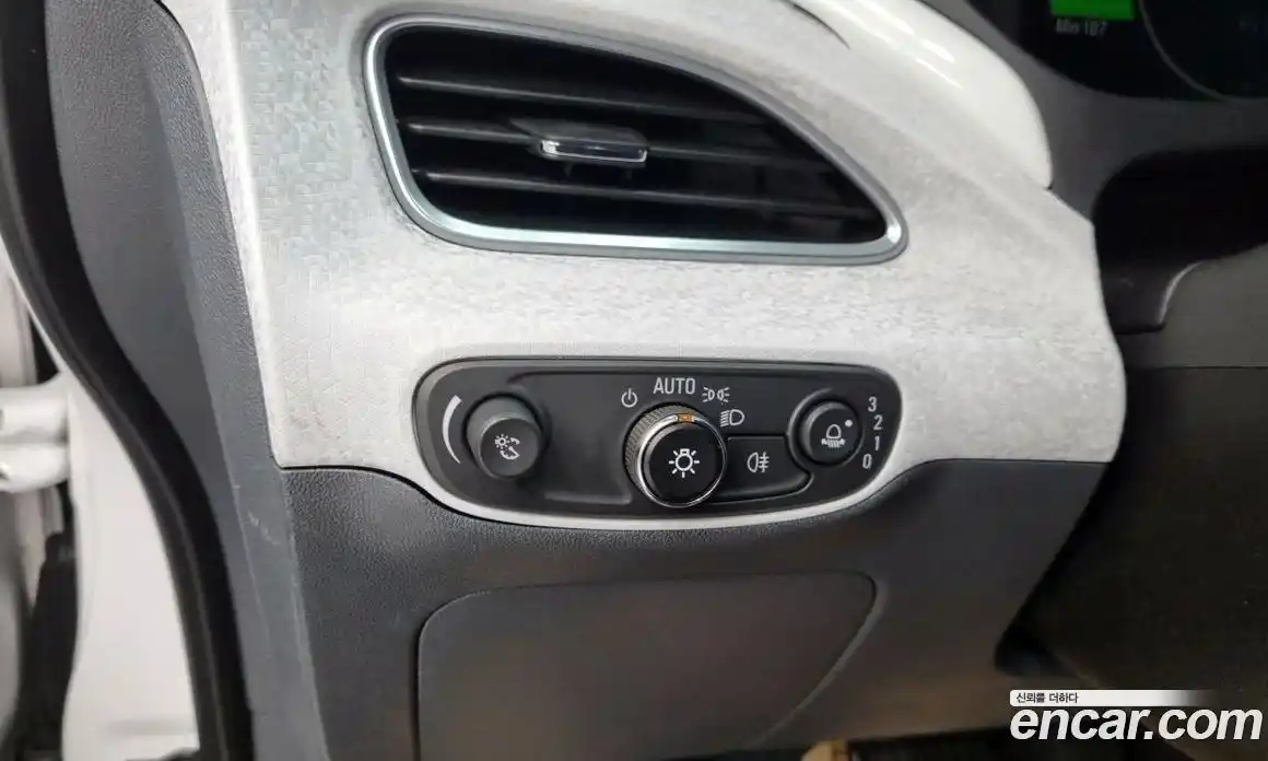 Chevrolet Bolt EV 2019 1.0 Автомат в Москве № 90470, фото 14