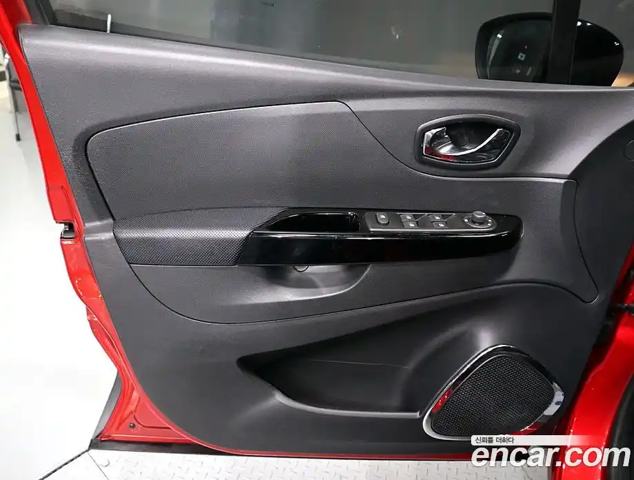 Renault QM3 2015 1.5 Автомат в Москве № 106162, фото 8