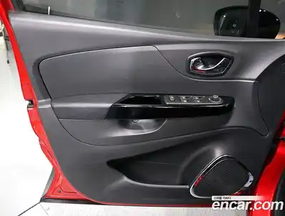 Renault QM3 2015 1.5 Автомат в Москве № 106162, миниатюра 8