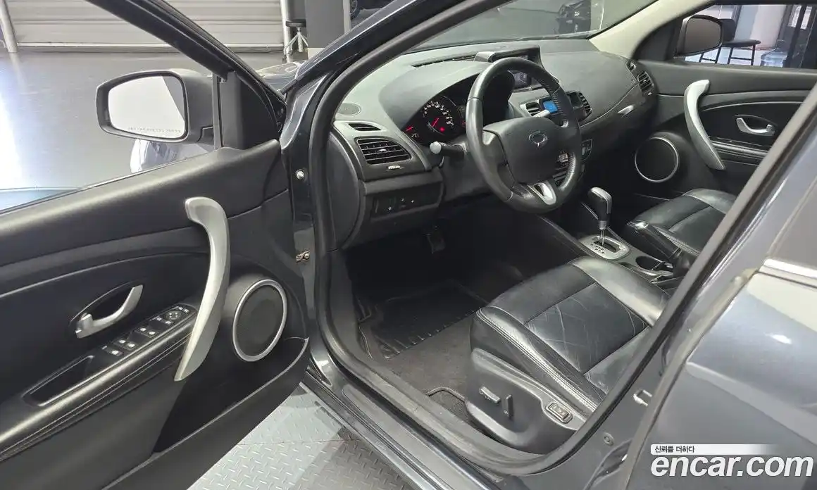 Renault SM3 2012 1.6 Автомат в Москве № 106332, фото 8