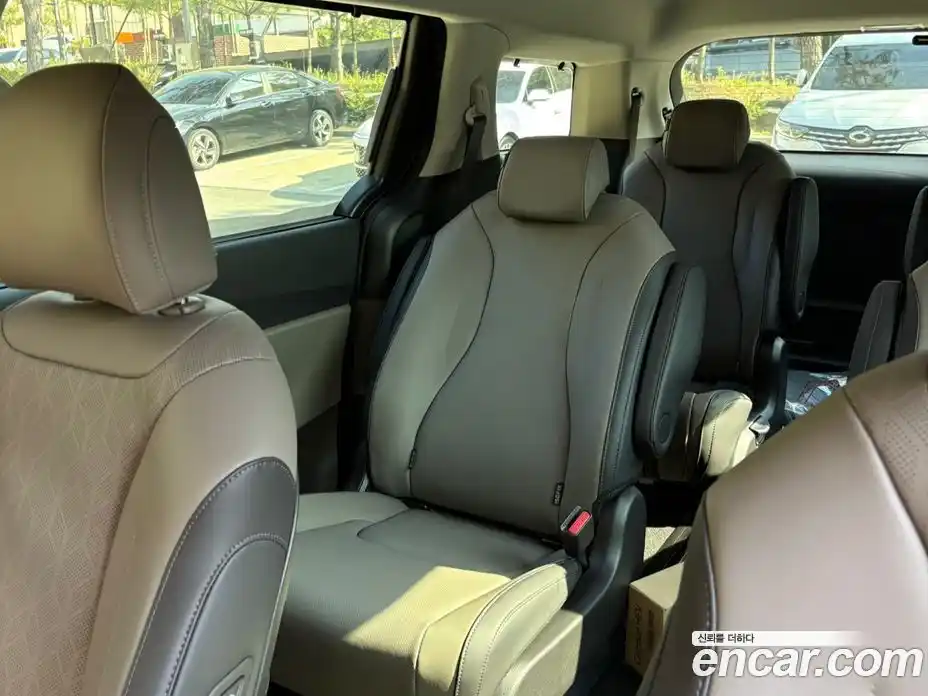 Kia Canival 2025 1.6 Автомат в Москве № 114054, фото 12