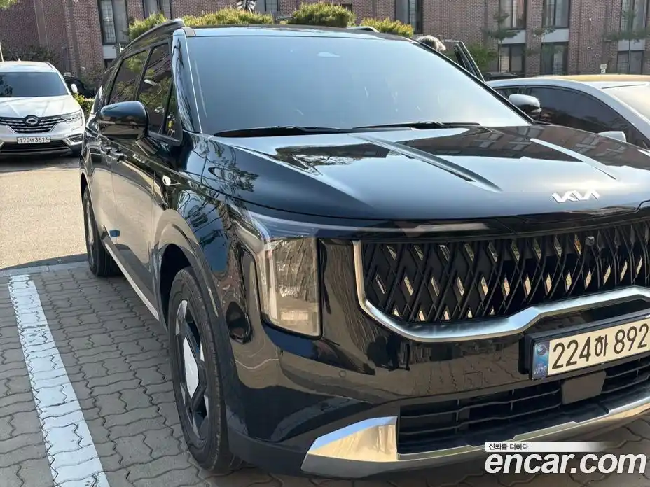 Kia Canival 2025 1.6 Автомат в Москве № 114054, фото 3