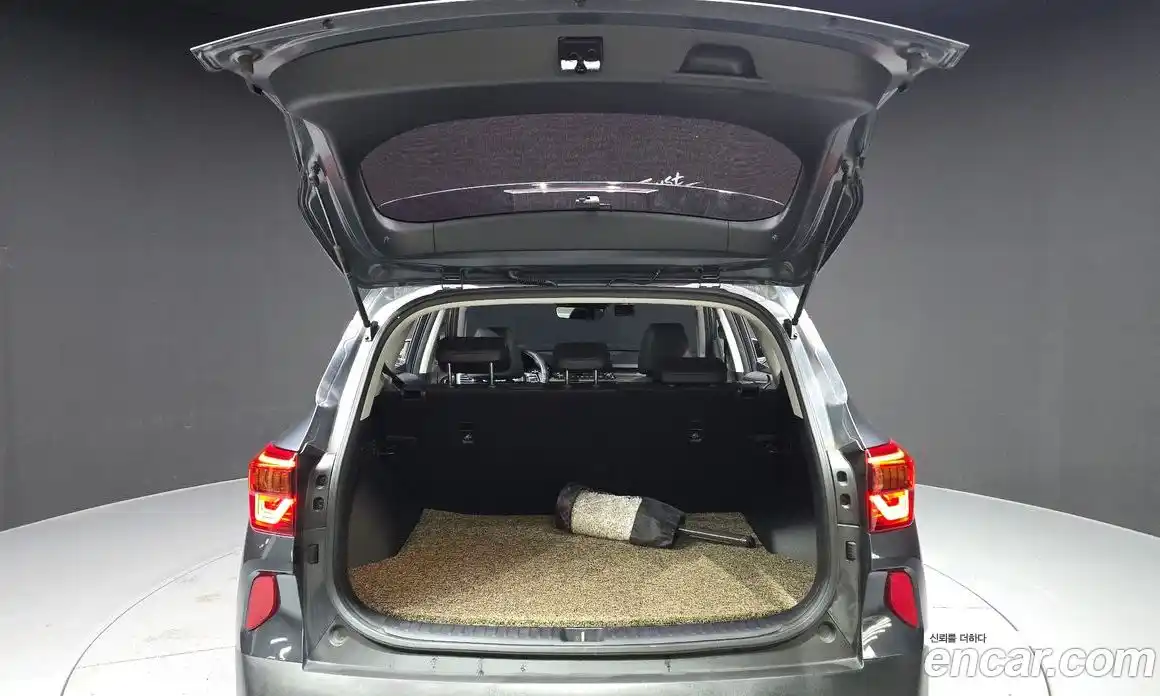 Kia Seltos 2022 1.6 Автомат в Москве № 115351, фото 20