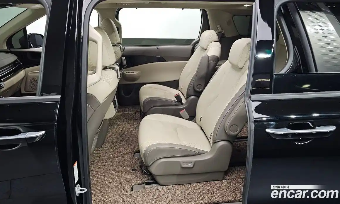 Kia Canival 2024 3.5 Автомат в Москве № 120105, фото 11