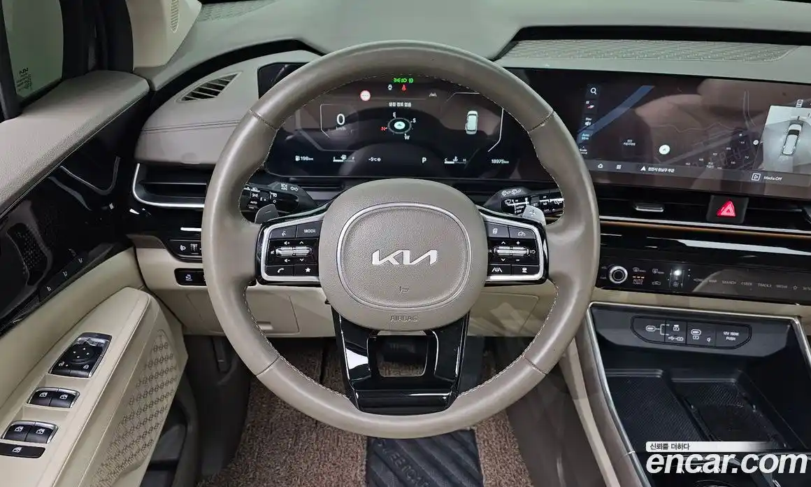 Kia Canival 2024 3.5 Автомат в Москве № 120105, фото 14