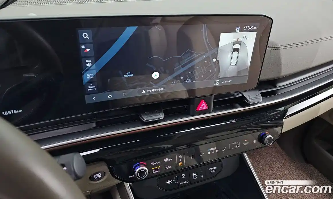 Kia Canival 2024 3.5 Автомат в Москве № 120105, фото 17