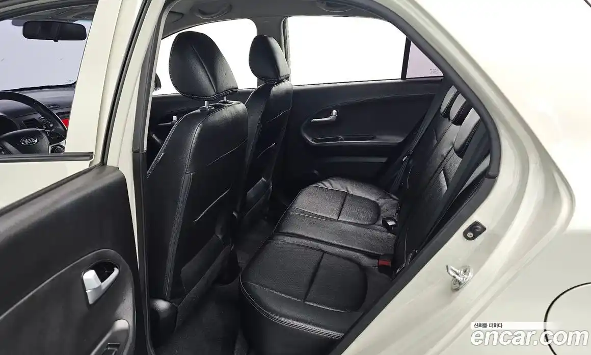 Kia Morning 2015 1.0 Автомат в Москве № 121202, фото 15