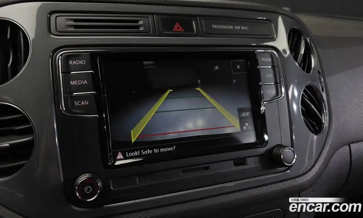 Volkswagen Tiguan 2015 2.0 Автомат в Москве № 134925, фото 13