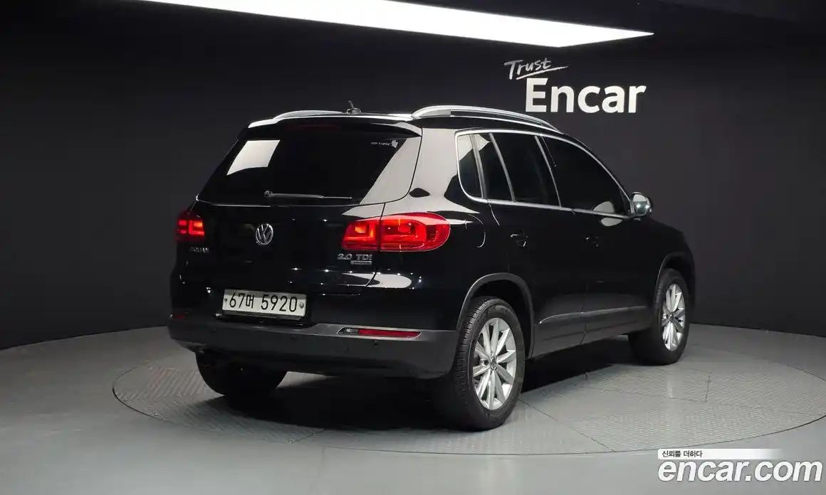 Volkswagen Tiguan 2015 2.0 Автомат в Москве № 134925, фото 3