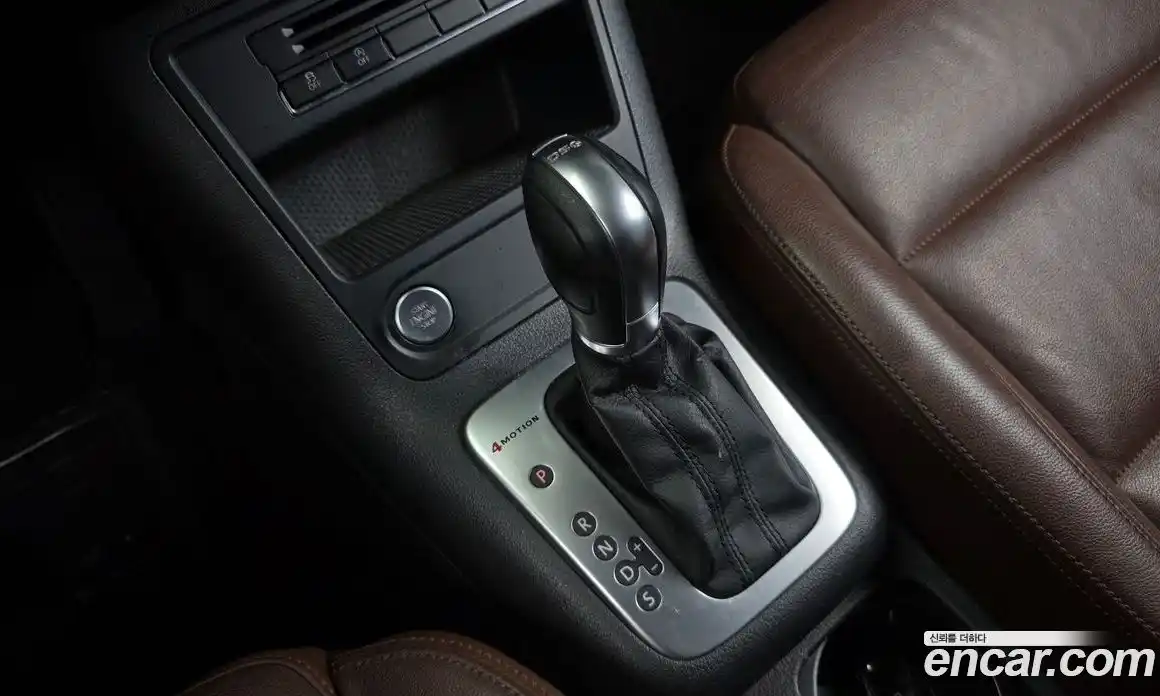 Volkswagen Tiguan 2015 2.0 Автомат в Москве № 134925, фото 4