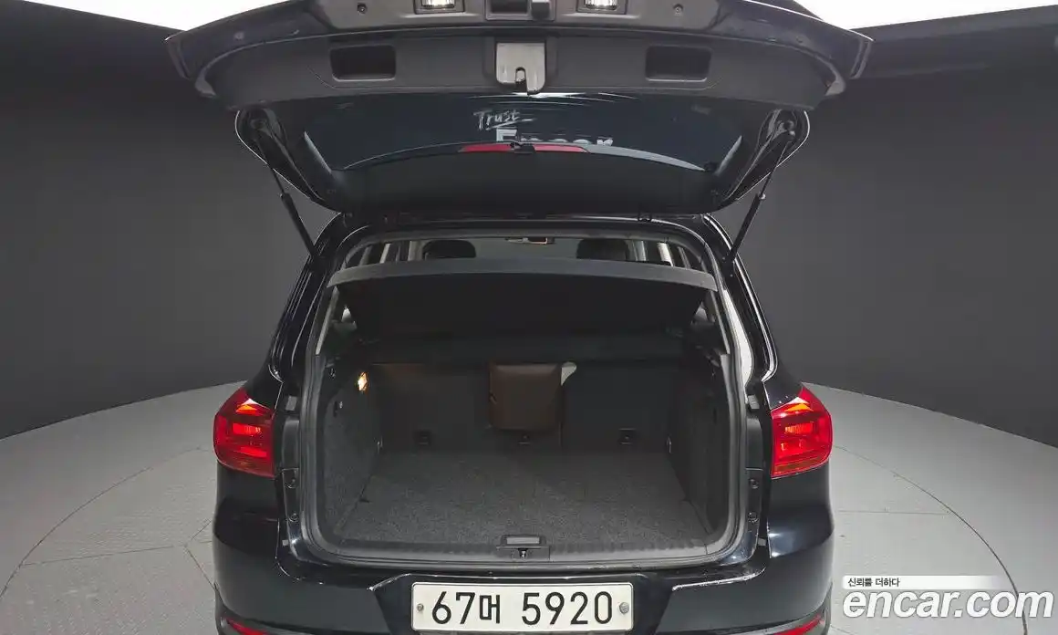 Volkswagen Tiguan 2015 2.0 Автомат в Москве № 134925, фото 8