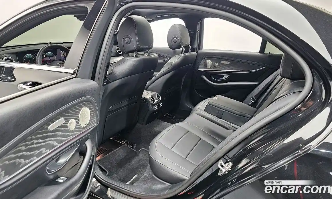 Mercedes-Benz E-Class 2022 2.0 Автомат в Москве № 139249, фото 14