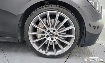 Mercedes-Benz E-Class 2022 2.0 Автомат в Москве № 139249, миниатюра 6