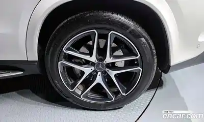 Mercedes-Benz GLE-Class 2023 3.0 Автомат в Москве № 139716, миниатюра 9