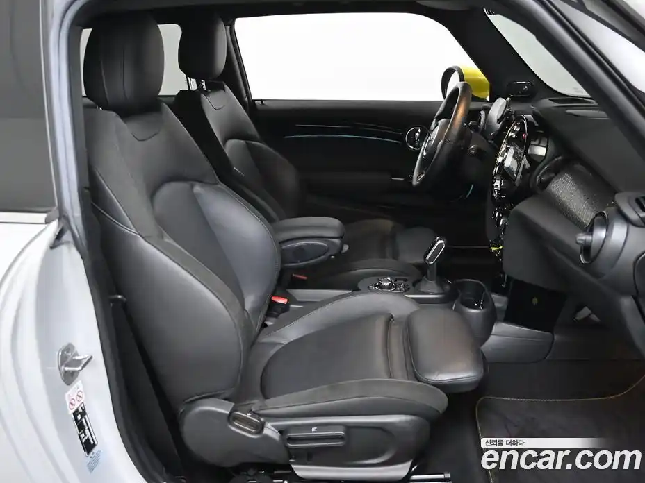 Mini Cooper 2022 13.0 Автомат в Москве № 147321, фото 10