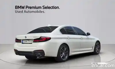 BMW 5-Series 2023 2.0 Автомат в Москве № 155435, миниатюра 2