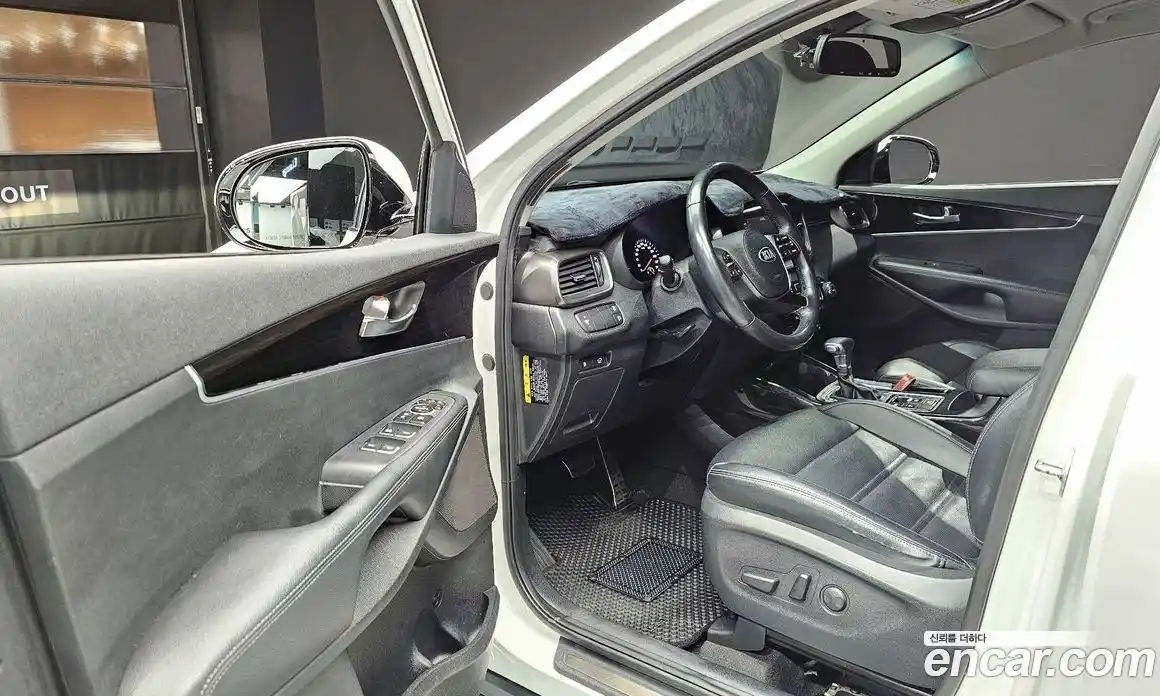 Kia Sorento 2019 2.0 Автомат в Москве № 15774, фото 4