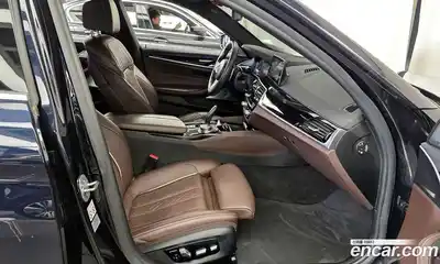 BMW 5-Series 2019 3.0 Автомат в Москве № 159274, миниатюра 2