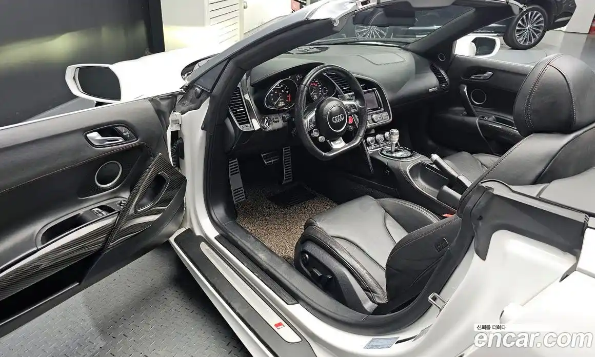 Audi R8 2013 5.2 Автомат в Москве № 163605, фото 7