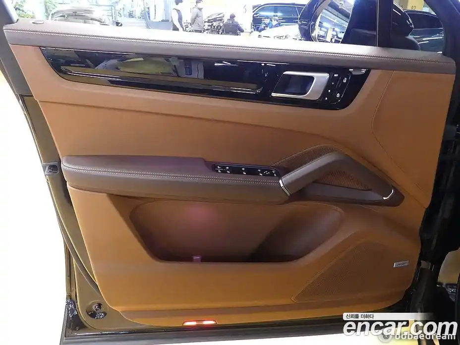 Porsche Cayenne 2021 3.0 Автомат в Москве № 165114, фото 11