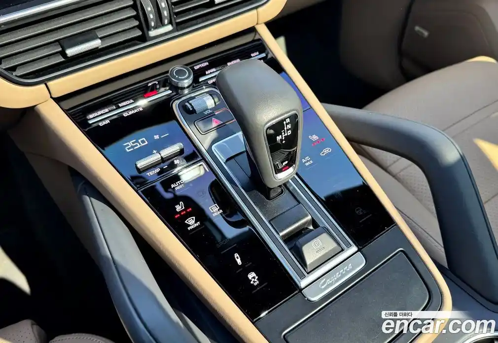 Porsche Cayenne 2022 3.0 Автомат в Москве № 165791, фото 18