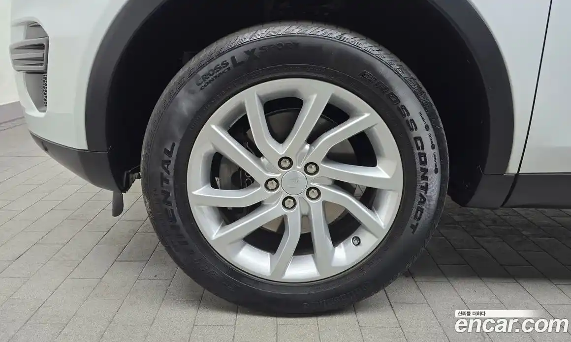 Land Rover Discovery Sport 2019 2.0 Автомат в Москве № 166224, фото 11