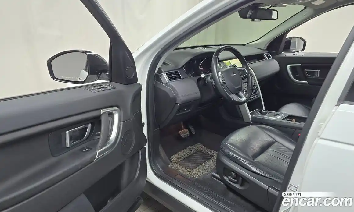 Land Rover Discovery Sport 2019 2.0 Автомат в Москве № 166224, фото 14