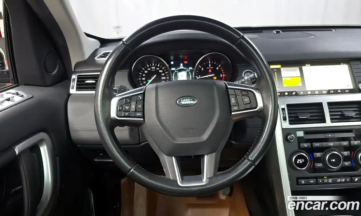 Land Rover Discovery Sport 2018 2.0 Автомат в Москве № 166399, фото 14