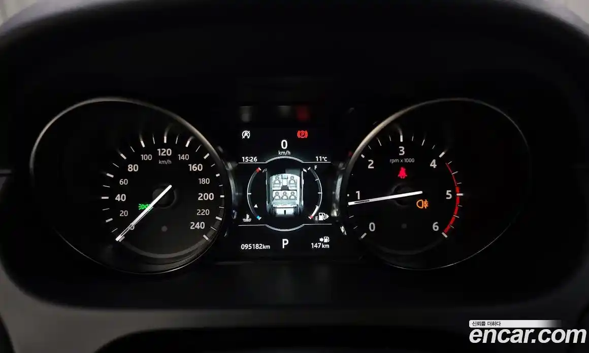 Land Rover Discovery Sport 2018 2.0 Автомат в Москве № 166399, фото 2