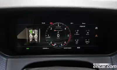 Land Rover Range-Rover Velar 2018 2.0 Автомат в Москве № 166533, миниатюра 4