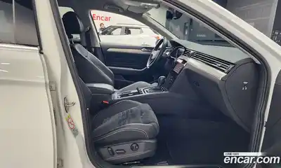 Volkswagen Passat 2021 2.0 Автомат в Москве № 168589, миниатюра 11